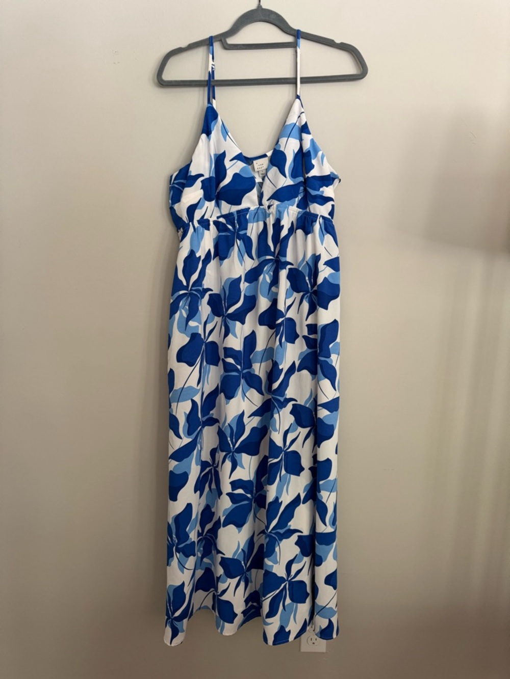 a new day Blue and White Floral Midi Sundress Size Large Tropical Vacay Travel